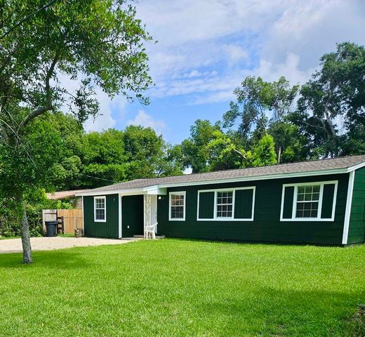 7 Highland Dr, Fort Walton Beach, FL 32548