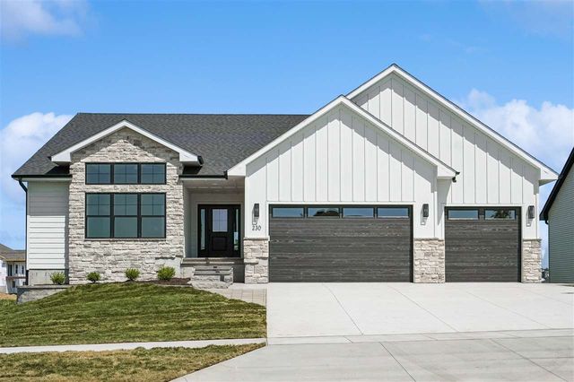230 S  Seven Oaks Rd, Northliberty, IA 52317
