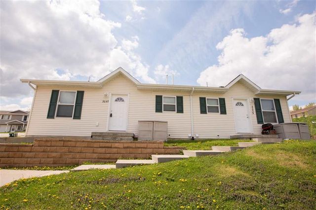2033 Bald Eagle Ct, Dubuque, IA 52001