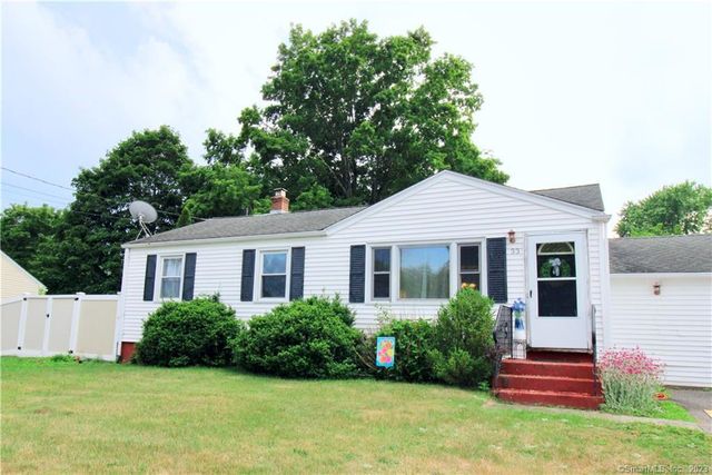 33 Circle Dr, Mansfield, CT 06250