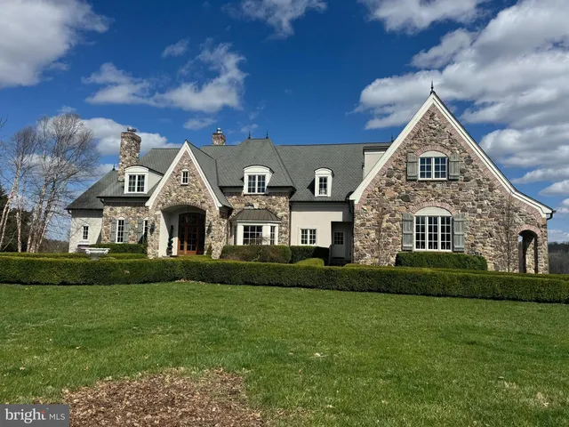 34 Back Brook Rd, Ringoes, NJ 08551