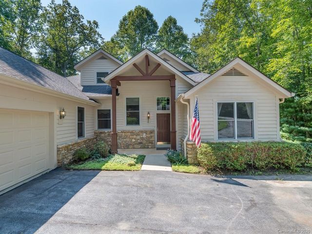 91 Old Hickory Trl, Hendersonville, NC 28739