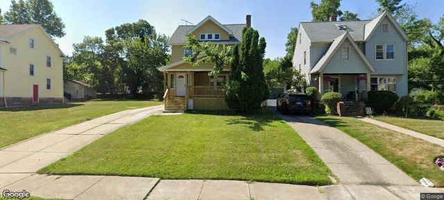 3808 Delmore Rd, Cleveland Heights, OH 44121