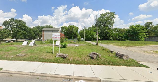 616 W  71st St, Chicago, IL 60621