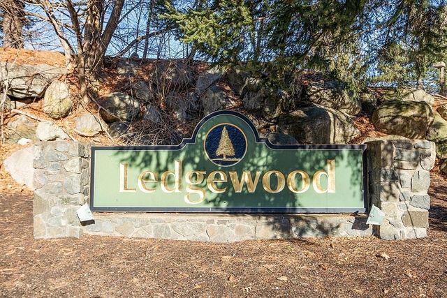 2 Ledgewood Way #1A, Peabody, MA 01960