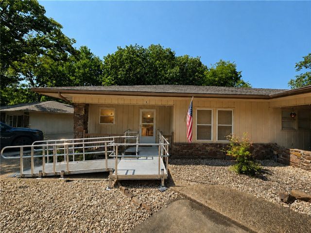6 Melissa Ln, Bella Vista, AR 72715