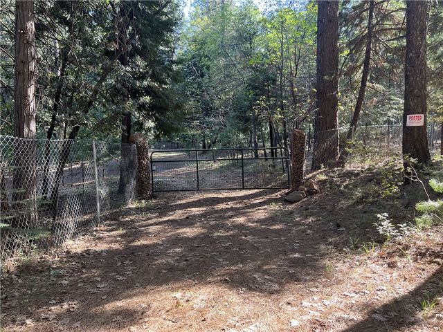 Headwaters Rd, Forest Ranch, CA 95942