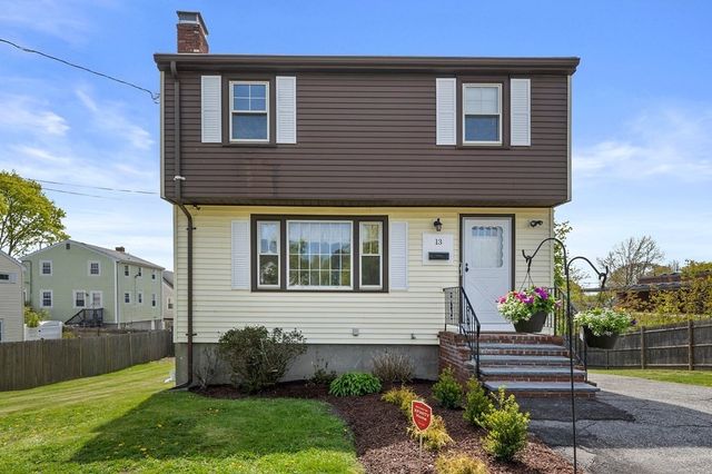 13 Sargent St, Quincy, MA 02169
