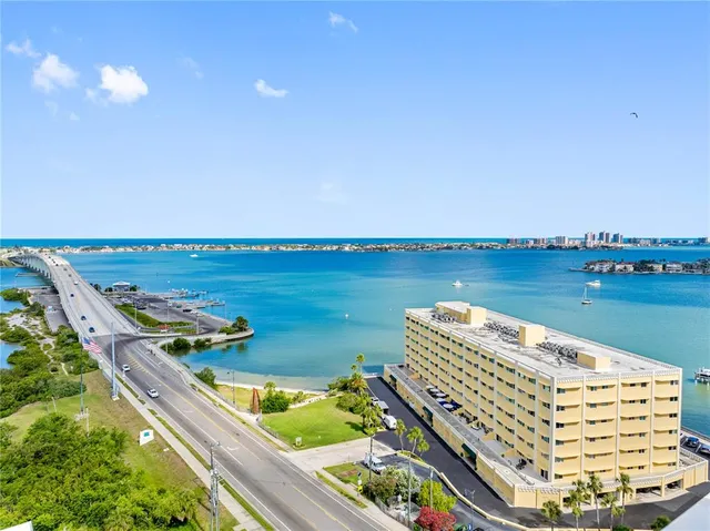 100 Bluff View Dr #404C, Belleair Bluffs, FL 33770