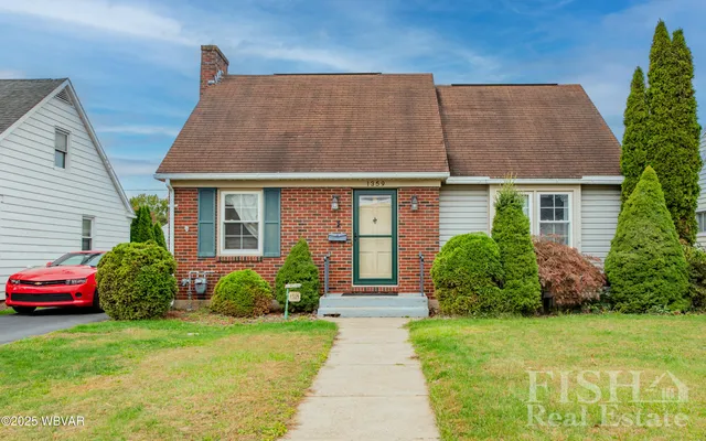 1359 Clayton Ave, Williamsport, PA 17701