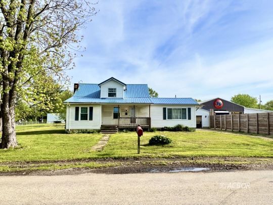 28900 Torch Rd, Coolville, OH 45723