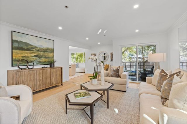 663 Waverley St, Palo Alto, CA 94301