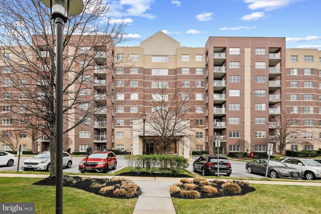 12240 Roundwood Rd #302, Lutherville Timonium, MD 21093