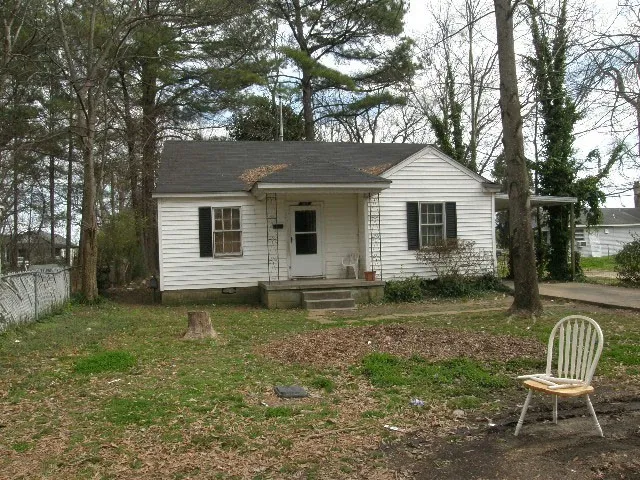 507 McCool St, Greenwood, MS 38930