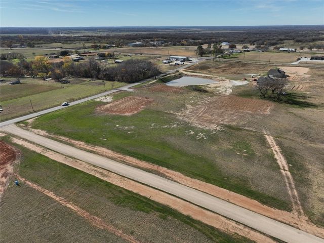 2 County Road 4371, Decatur, TX 76234