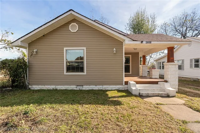 1808 N  9th St, Fort Smith, AR 72904