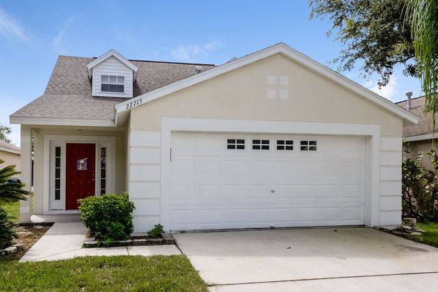 22715 Saint Thomas Cir, Lutz, FL 33549