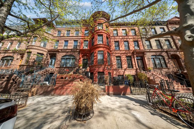 419 Hancock St #1, Brooklyn, NY 11216