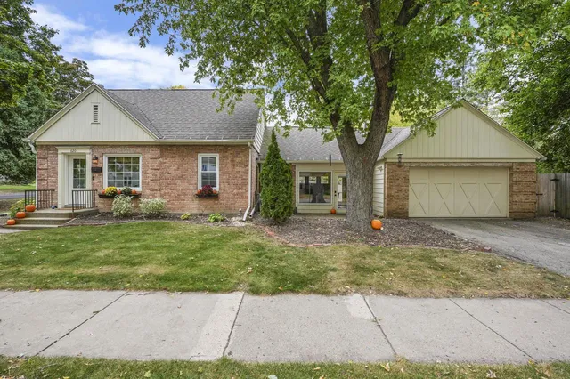 620 North Blackhawk Avenue, Madison, WI 53705