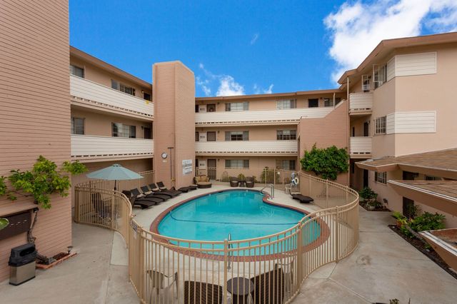 1930 Emerald St #118, San Diego, CA 92109