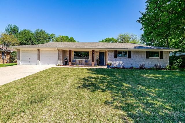 7032 Treehaven Rd, Fort Worth, TX 76116