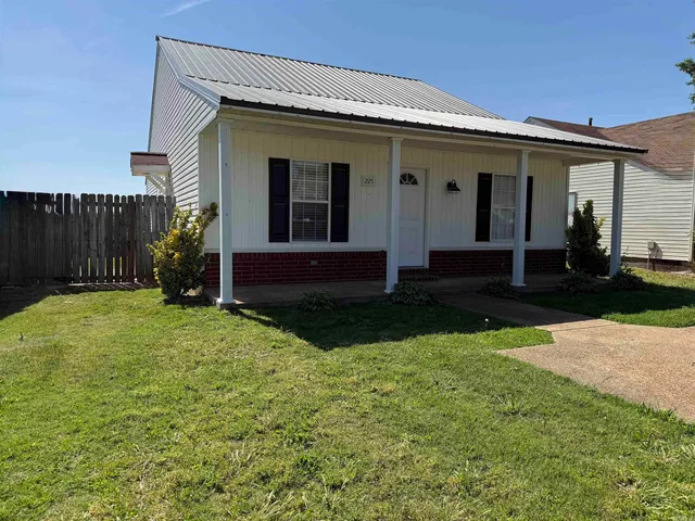 225 Sequoia St, Wynne, AR 72396