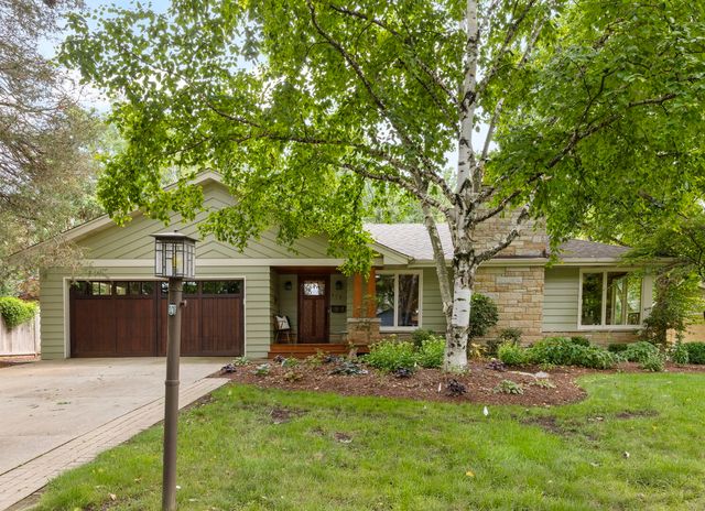 510 W  Prairie Ave, Wheaton, IL 60187