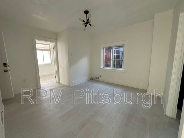 1611 Westmont Ave, Pittsburgh, PA 15210