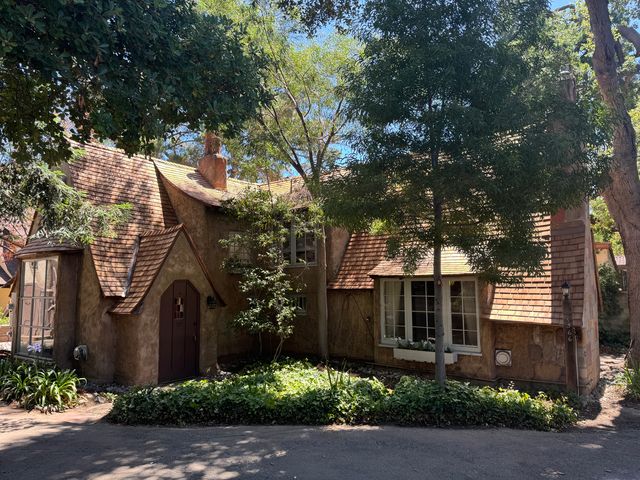 1566 Cowper St, Palo Alto, CA 94301