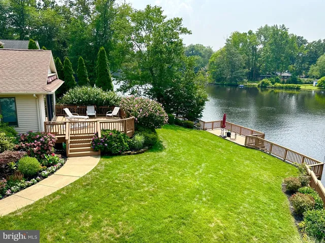 107 E  Lake Blvd, Medford, NJ 08055