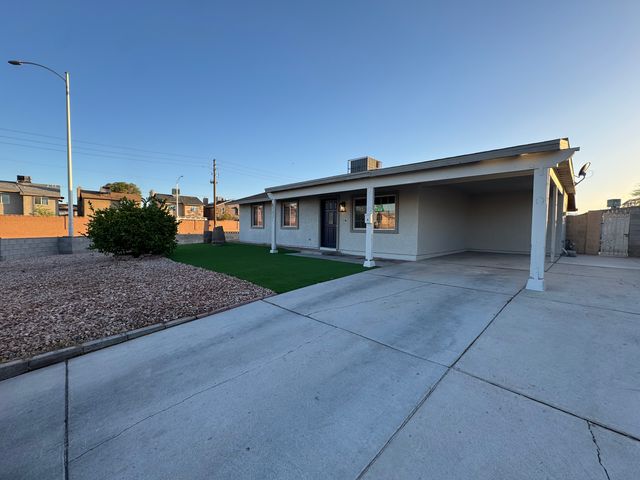 4001 Edwin Pl, Las Vegas, NV 89115