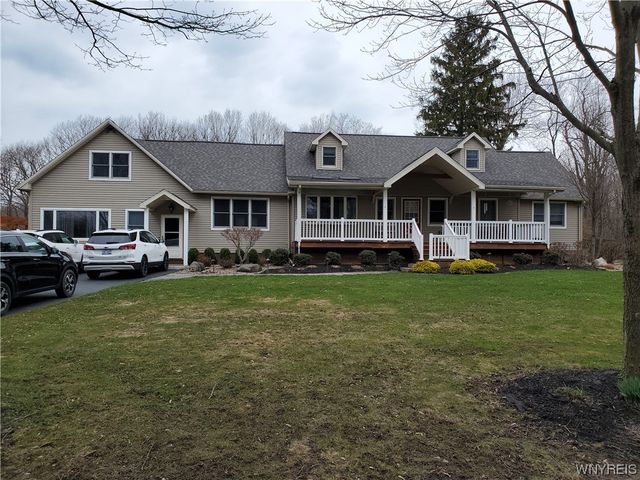 1622 Overhead Rd, Derby, NY 14047