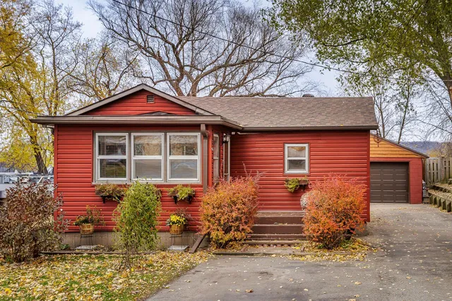 1624 Bainbridge STREET, La Crosse, WI 54603