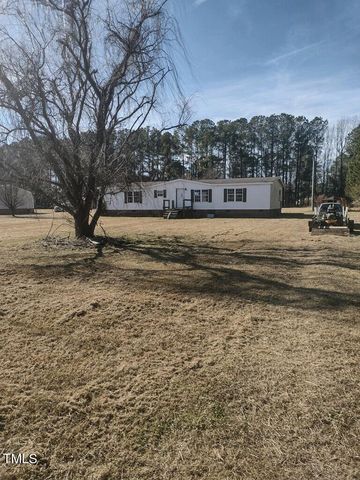 136 Stable Rd, Tarboro, NC 27886