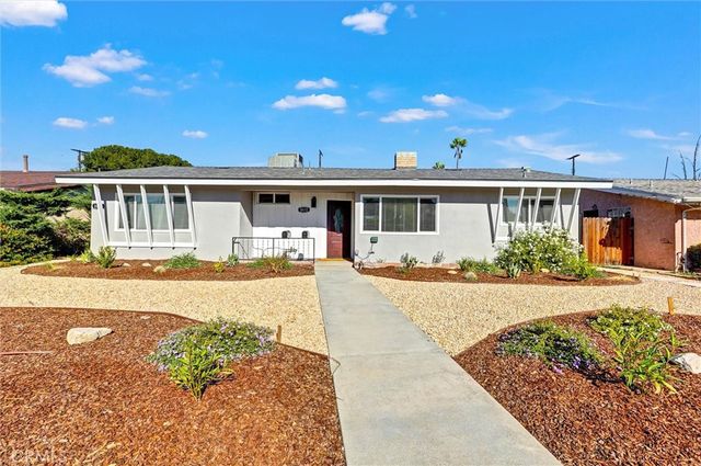 8612 Mason Ave, Winnetka, CA 91306
