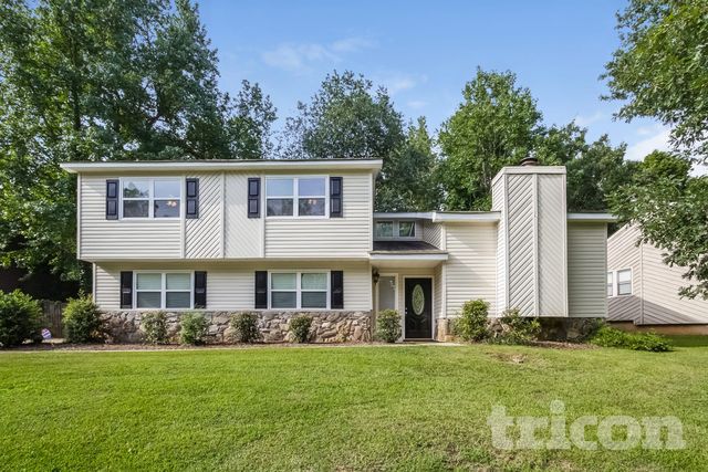 6583 Oakwood Dr, Douglasville, GA 30135