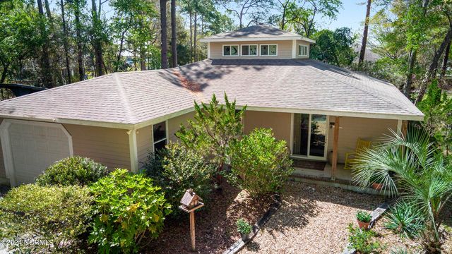 207 Channel View Court, Swansboro, NC 28584