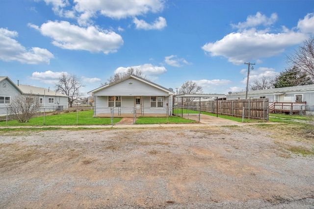 203 W  4th St, Granite, OK 73547