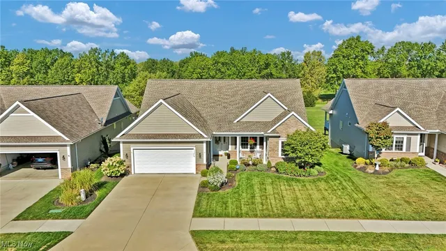 34810 N  Legends Way, Grafton, OH 44044