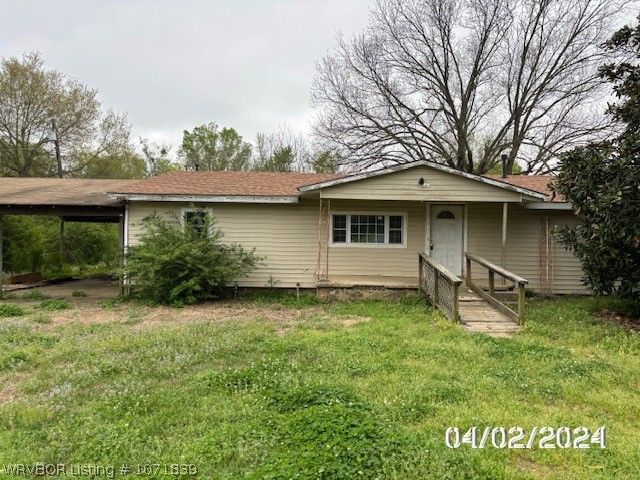 1312 E  Highland Ave, Wister, OK 74966