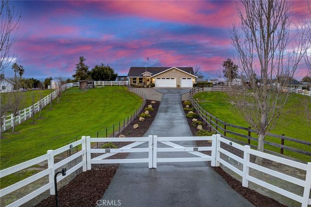 5095 White Tail Pl, Paso Robles, CA 93446