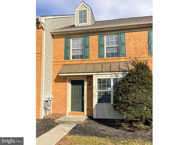 1853 Shady Oak Dr, Mount Joy, PA 17552