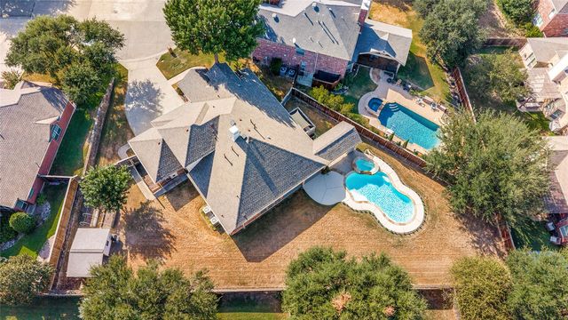 2405 Warwick Cir, McKinney, TX 75072