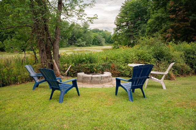 10 Lilac Street, Hudson, NH 03051