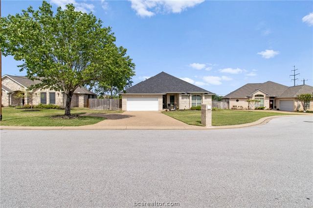 4504 Amber Stone Ct, College Station, TX 77845