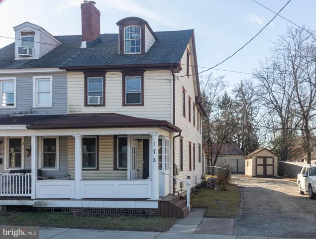 178 Mill St, Mount Holly, NJ 08060