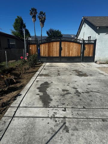 25796 Walker St, San Bernardino, CA 92404