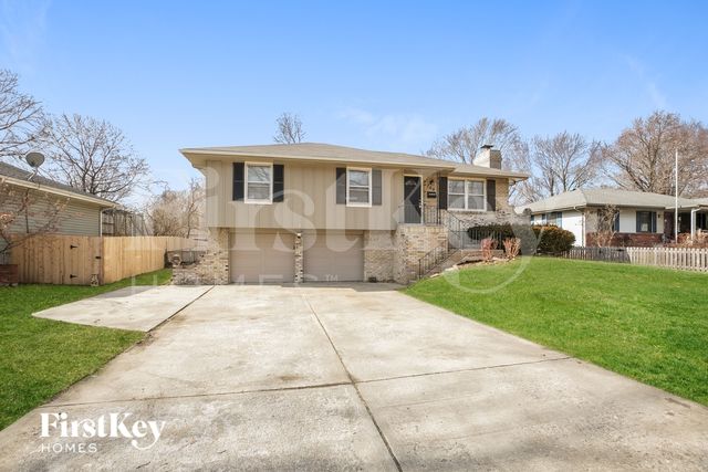 706 SW Merritt St, Lees Summit, MO 64081