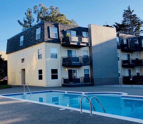 754 Glenview Dr #752-202, San Bruno, CA 94066