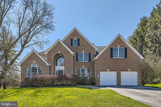 3 Stone Hollow Ct, Baltimore, MD 21208